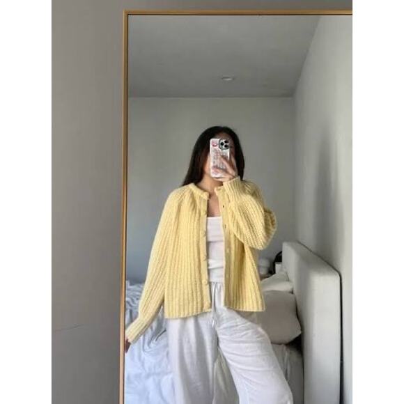La Maille Sezane Emile Cardigan in Pastel Yellow XS 💛✨ - Picture 6 of 14